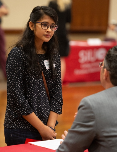 Insiyaa Ahmed inquired about the master’s in environmental sciences program during the SIUE Graduate School Open House.