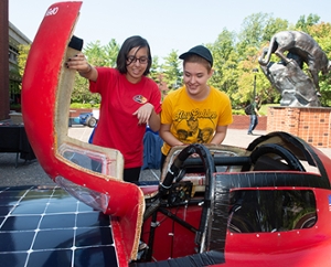 SIUE Solar Car with Students