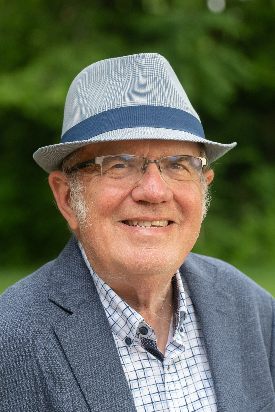 A portrait photo of Steve Porter