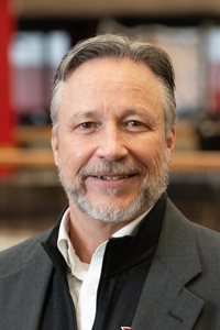 A portrait photo of Daniel Ready