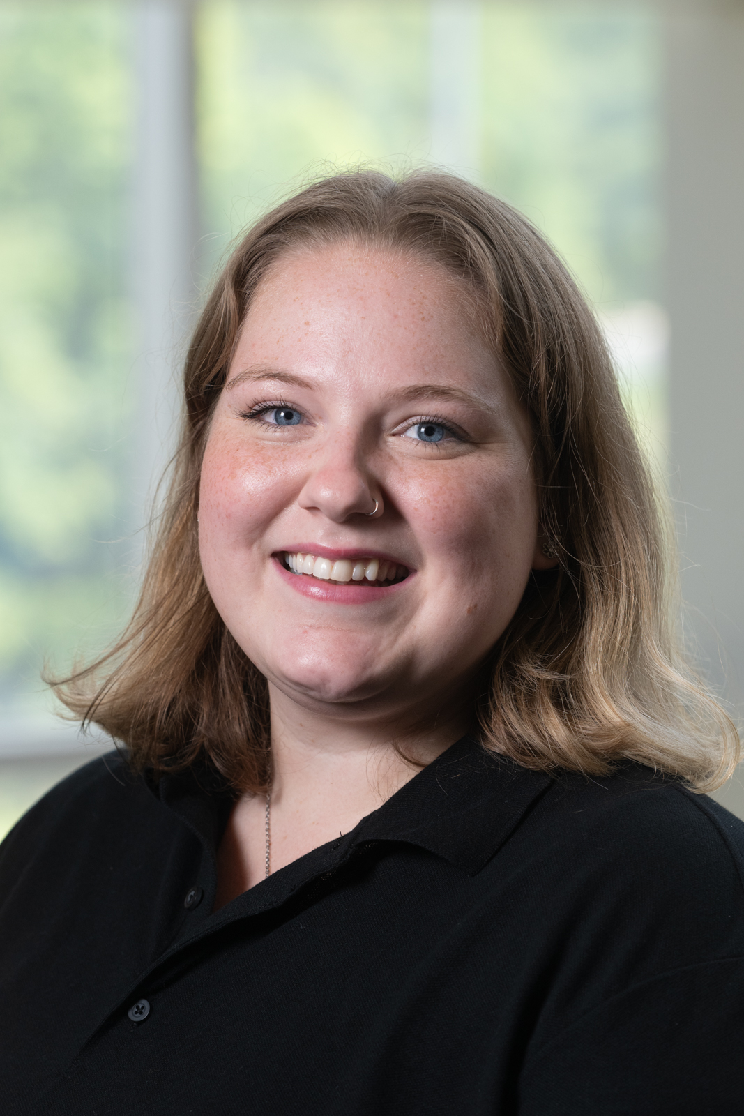 A portrait photo of Ellie Bloemer