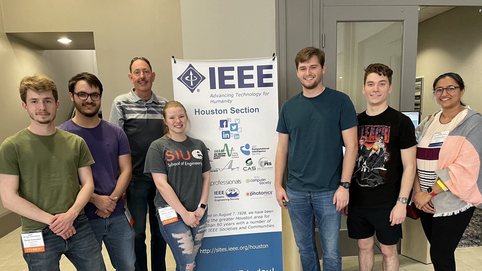 Engineering students and faculty at IEEE Region 5 Student Conference