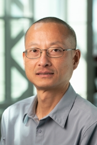 A portrait photo of Xin Chen, Ph.D.