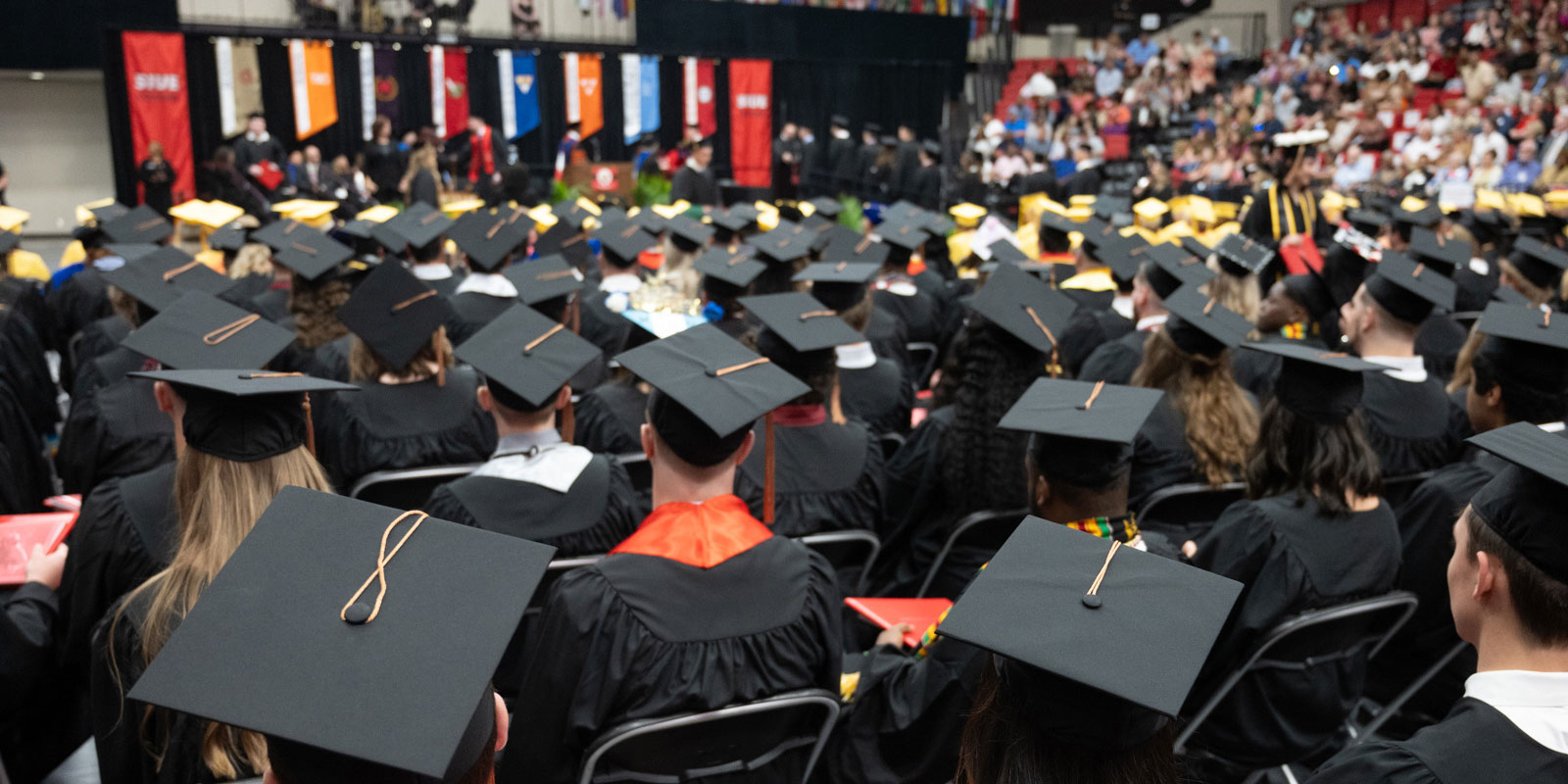 SIUE students at commencement