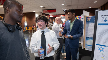 SIUE students with there projects