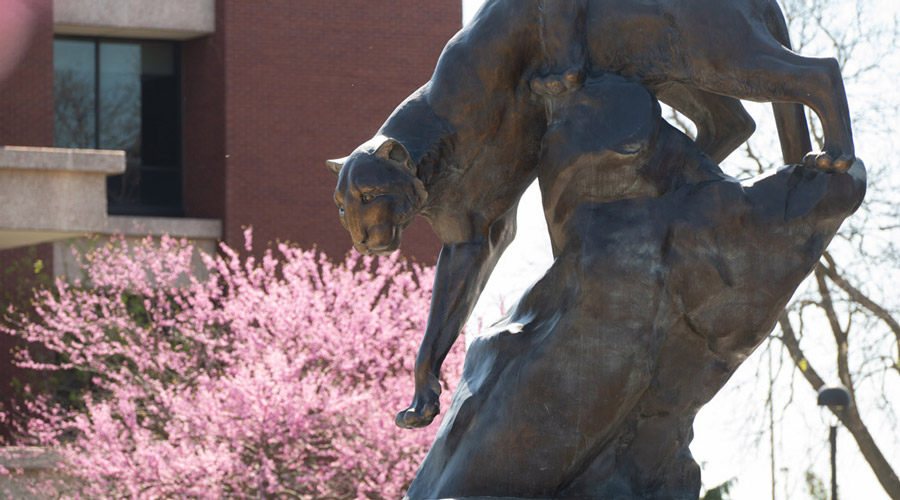 SIUE Cougar Statue