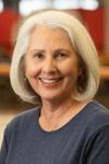 A portrait photo of Linda Joyce
