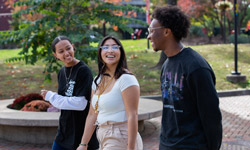 SIUE students walking on campus.