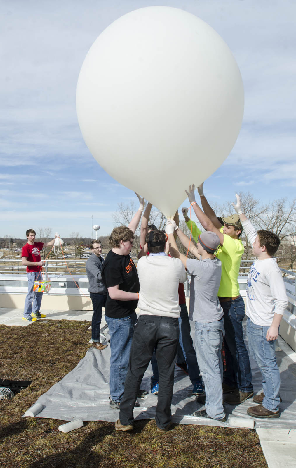 Weather Balloon Launch Highlights Grand Opening of SIUE Engineering ...