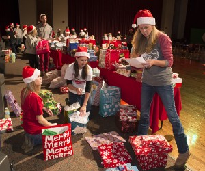 SIUE “Angels” Bring the Holidays to Hundreds