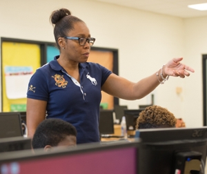 Amanda Garner-Brooks instructs “Digital East St. Louis” students.