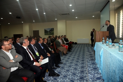 SIUE’s Serdar Celik, PhD, associate professor in the Department of Mechanical and Industrial Engineering, presents opening remarks during an Energy Symposium he organized in Turkey.