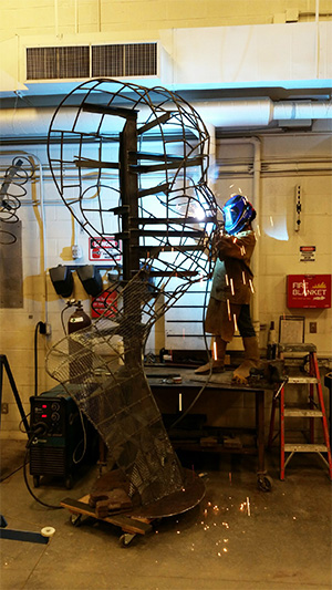 SIUE graduate student Sarah Bohn creates a large-scale sculpture to be displayed on SIUE’s campus.