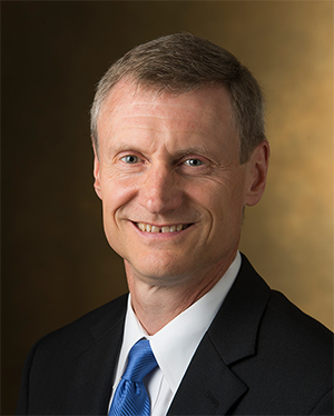 SIUE School of Business Dean Tim Schoenecker