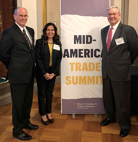 (L-R) CEO of Smart Controls LLC David Kniepkamp, ITC at SIUE Director Silvia Torres Bowman and Sev-Rend Vice President of Sales and Marketing Tony O’Driscoll.
