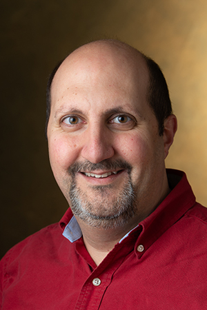 SIUE School of Pharmacy Clinical Assistant Professor Dr. Fred Gattas will present on the topic of pharmacovigilance at the 2020 APhA Annual Meeting and Exposition.