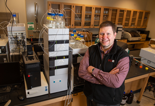 Southern Illinois University Edwardsville’s Kevin Tucker, PhD, assistant professor in the College of Arts and Sciences’ Department of Chemistry.