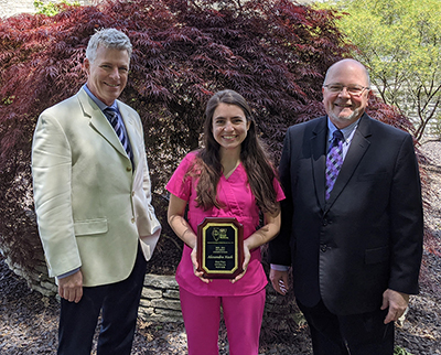 SIU SDM fourth-year student Alexandra Nash earned first-place overall and the People’s Choice Award at the 2021 Research Day.