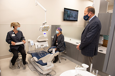 SIU SDM residents and staff provide a tour of the innovative clinical space.