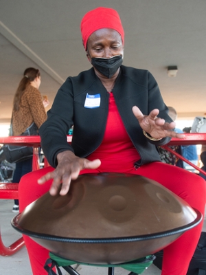 During the ECC’s fall welcome event, Diane Rogers, grandmother of Yara Dorsey, played a Hand Pan Drum, and let the kids try it, too.