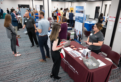 SIUE accounting students gain connections during Meet the Firms event. 