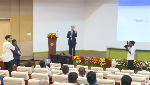 Dr Jeff Darabi presents his research in front of ICOM 2023 audience