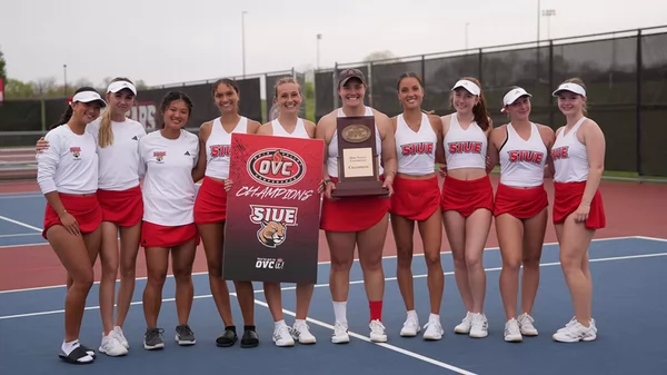 Tennis Claims OVC Team Academic Award