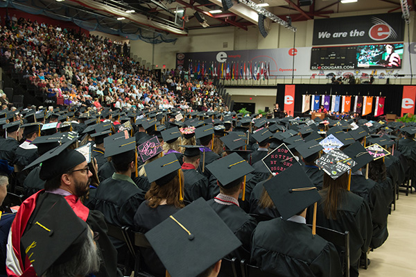 SIUE students at commencement