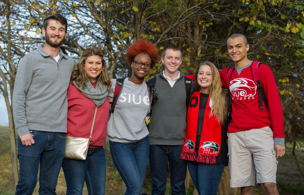 Group of SIUE students on campus