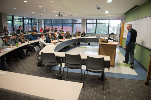 Students in class at SIUE 