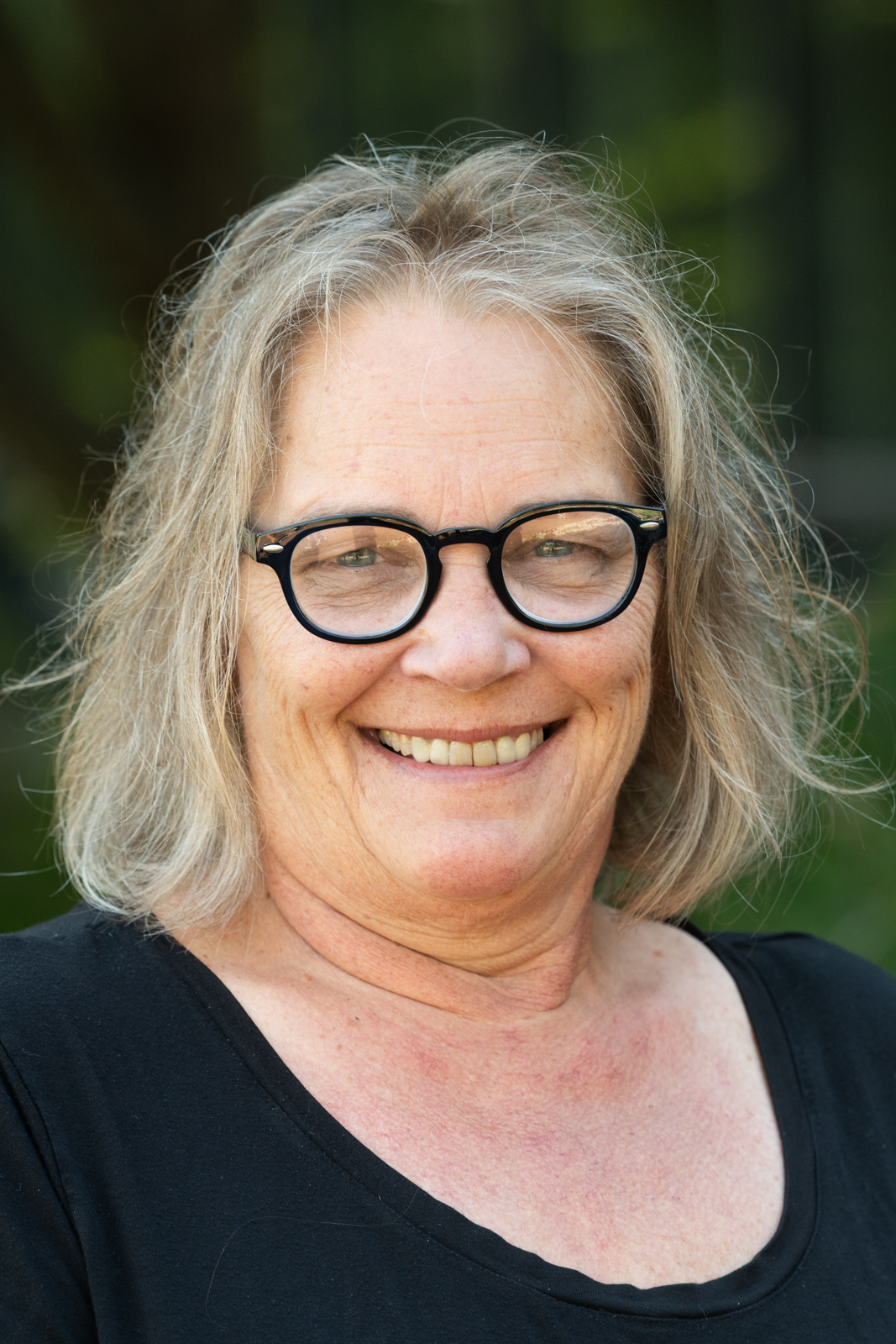 A portrait photo of Trish Hansen