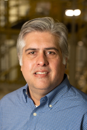 A portrait photo of Steven Ward