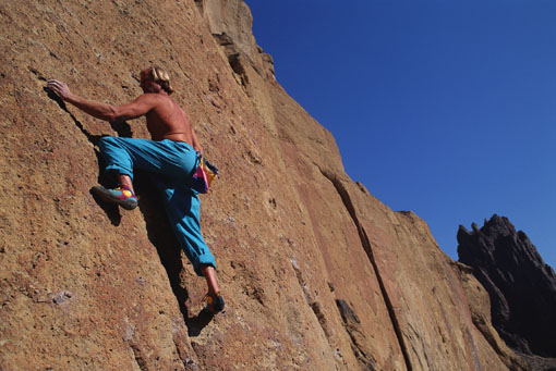 Climbing.jpg (53566 bytes)