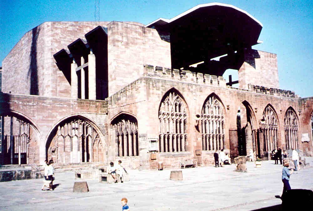 CoventryCathedral.jpg - 182.96 K