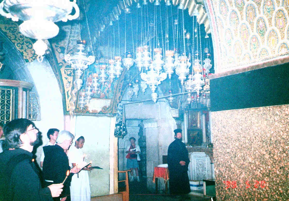 Jerusalem_ChurchOfHolySepulchre-GolgothaChapel.jpg - 261.02 K