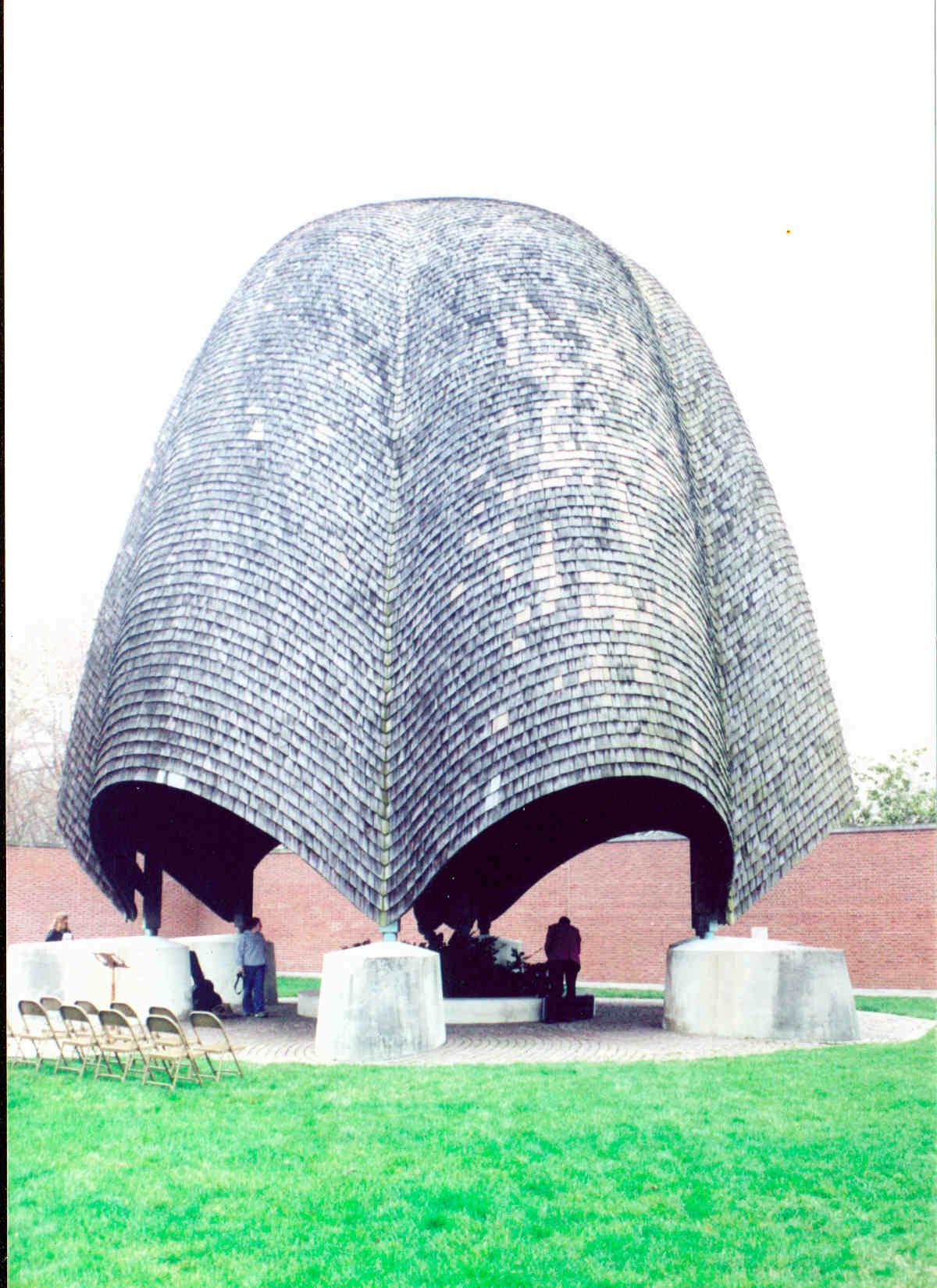 RooflessChurch.jpg - 190.90 K